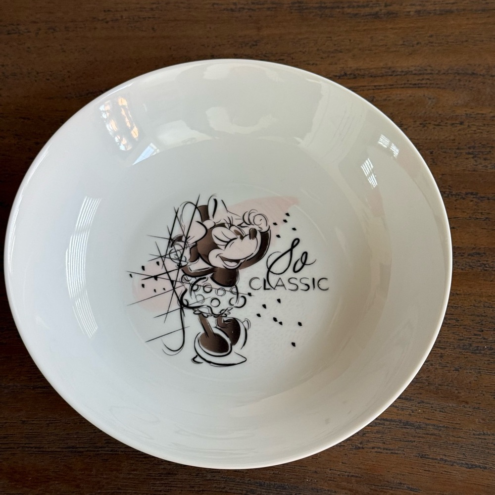 Disney Minnie Mouse White Dish/Bowl